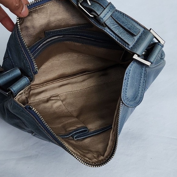 BCBGMAXAZRIA Shoulder Bag Women Blue Leather Buckle Strap Gunmetal Hardware - Picture 5 of 13